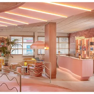 Hotel Pam, Niza